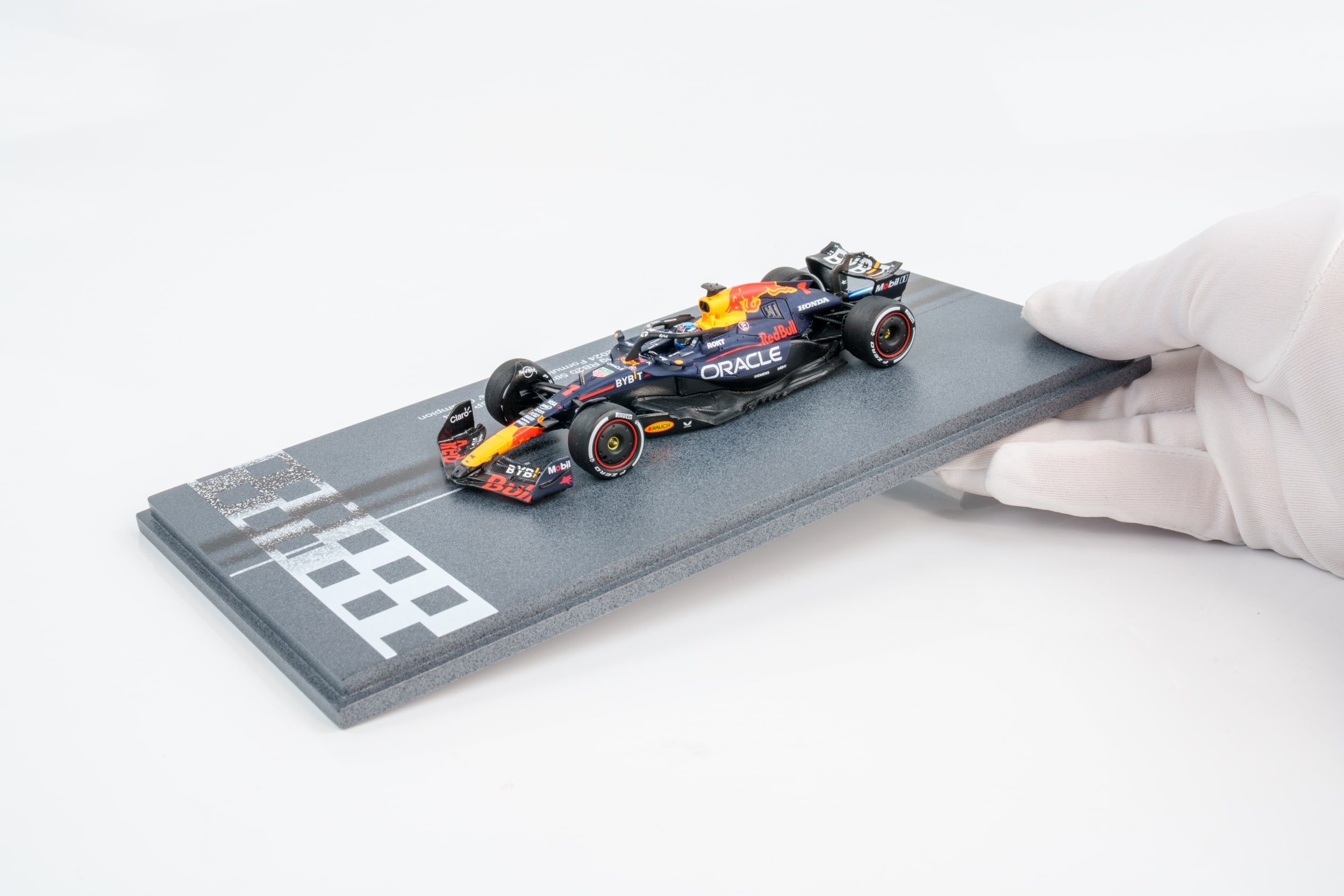 Spark 1:43Red Bull No.1 マックス・フェルスタッペン 2024 F1世界
