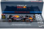Spark - 1:43 Red Bull RB20 No.1 Max Verstappen 2024 F1 World Champion - Resin Model