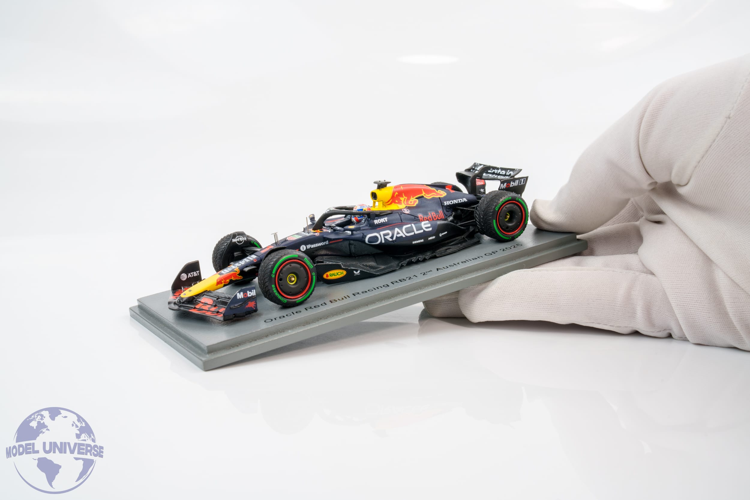 Spark - 1:43 Red Bull F1 RB21 No.1 Max Verstappen 2nd Australian