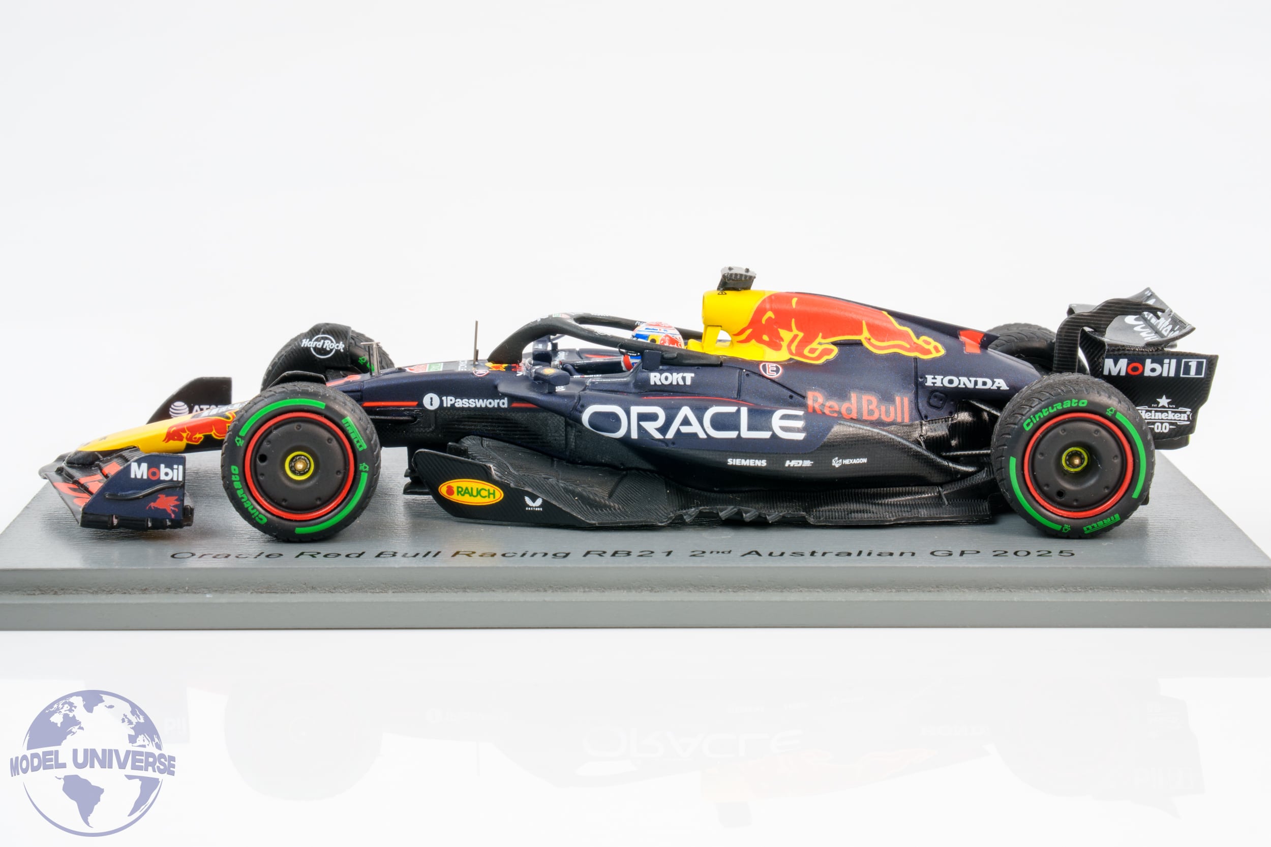 Spark - 1:43 Red Bull F1 RB21 No.1 Max Verstappen 2nd Australian