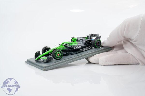 Spark - 1:43 Kick Sauber C45 No.27 Nico Hulkenburg 1st Podium 3rd British GP 2025 with Pitboard - Resin Model 8 Spark - 1:43 Kick Sauber C45 No.27 Nico Hulkenburg 1st Podium 3rd British GP 2025 with Pitboard - Resin Model