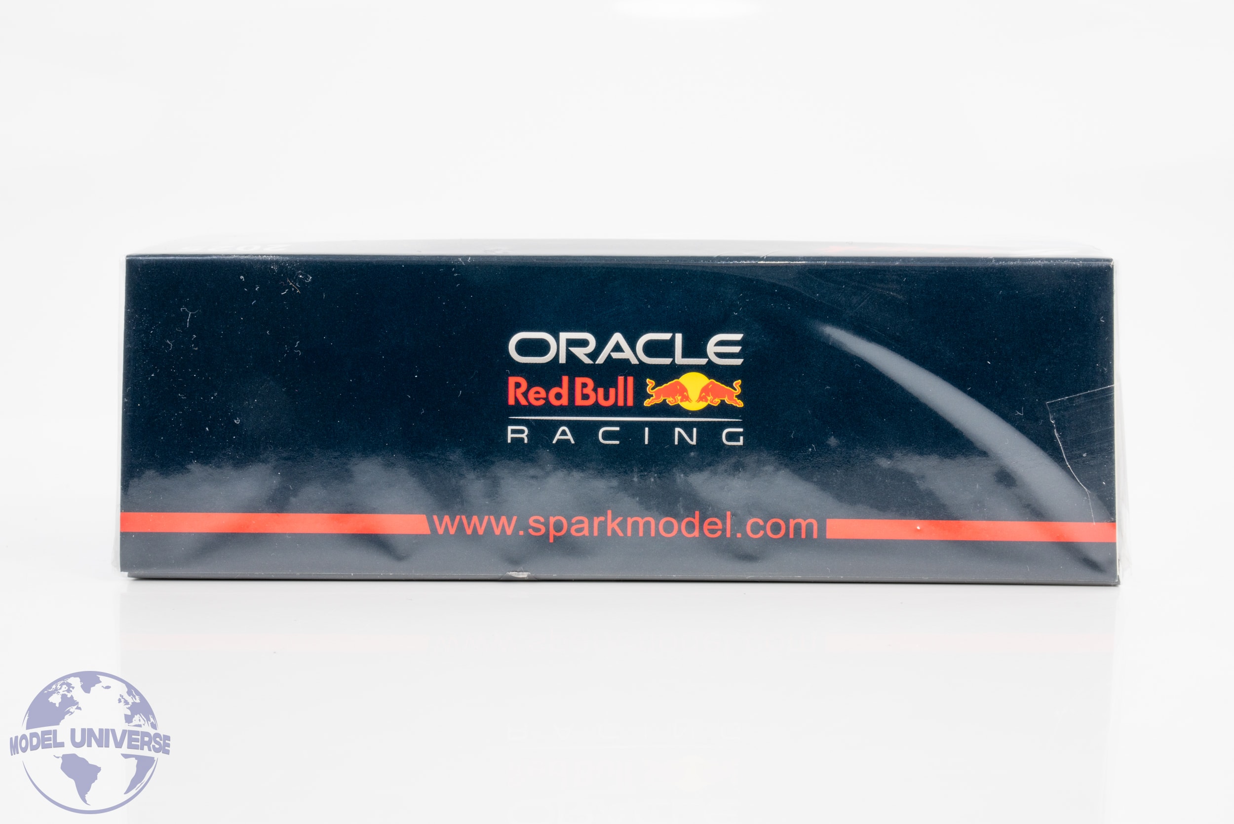 Spark - 1:43 Red Bull Racing RB21 No.1 Max Verstappen "Red Bull 400th Race" Winner Imola GP 2025 - Resin Model 3 Spark - 1:43 Red Bull Racing RB21 No.1 Max Verstappen "Red Bull 400th Race" Winner Imola GP 2025 - Resin Model