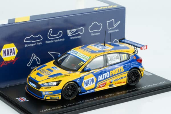 Spark 1:43 - Ford Focus ST NAPA Racing No.77 Sam Osborne BTCC (UK032) Limited Edition Resin Model