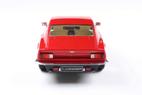 Stirling Scale - 1:18 Aston Martin V8 Vantage 1986 (X-Pack) Suffolk Red 28 Stirling Scale - 1:18 Aston Martin V8 Vantage 1986 (X-Pack) Suffolk Red