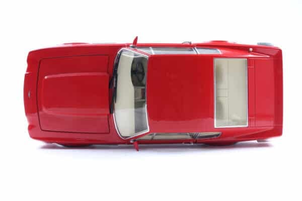 Stirling Scale V8 Vantage Red 16