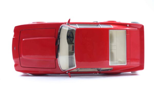 Stirling Scale - 1:18 Aston Martin V8 Vantage 1986 (X-Pack) Suffolk Red 30 Stirling Scale - 1:18 Aston Martin V8 Vantage 1986 (X-Pack) Suffolk Red
