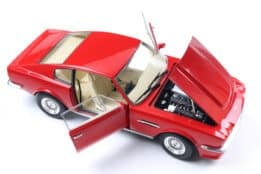 Stirling Scale - 1:18 Aston Martin V8 Vantage 1986 (X-Pack) Suffolk Red