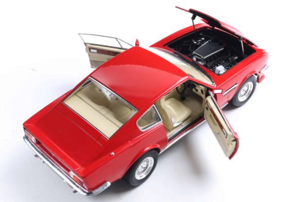 Stirling Scale - 1:18 Aston Martin V8 Vantage 1986 (X-Pack) Suffolk Red 25 Stirling Scale - 1:18 Aston Martin V8 Vantage 1986 (X-Pack) Suffolk Red
