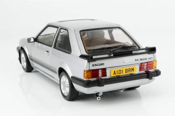 Sun Star - 1:18 Ford Escort RS1600i 1984 Strato Silver RHD UK Exclusive - Limited Edition Diecast Model 29 Sun Star - 1:18 Ford Escort RS1600i 1984 Strato Silver RHD UK Exclusive - Limited Edition Diecast Model