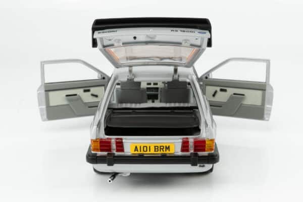 Sun Star - 1:18 Ford Escort RS1600i 1984 Strato Silver RHD UK Exclusive - Limited Edition Diecast Model 32 Sun Star - 1:18 Ford Escort RS1600i 1984 Strato Silver RHD UK Exclusive - Limited Edition Diecast Model