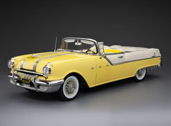 Sun Star - 1:18 Pontiac Star Chief Open Covertible Avalon Yellow / White Mist - Diecast Model