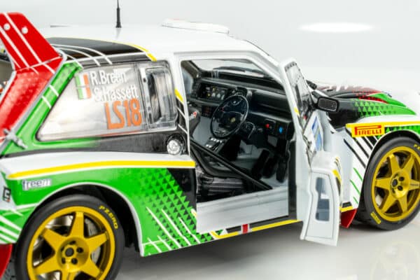 Sun Star - 1:18 MG Metro 6R4 No.18 Ray Breen, Sean Hassett 2018 Legend Rally - Limited Edition Diecast Model 16 Sun Star - 1:18 MG Metro 6R4 No.18 Ray Breen, Sean Hassett 2018 Legend Rally - Limited Edition Diecast Model