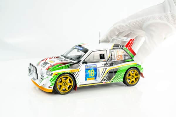 Sun Star - 1:18 MG Metro 6R4 No.18 Ray Breen, Sean Hassett 2018 Legend Rally - Limited Edition Diecast Model 15 Sun Star - 1:18 MG Metro 6R4 No.18 Ray Breen, Sean Hassett 2018 Legend Rally - Limited Edition Diecast Model