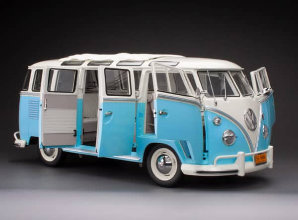 Sun Star - 1:12 Volkswagen Samba Bus 1962 White/Blue - Limited Edition Diecast Model