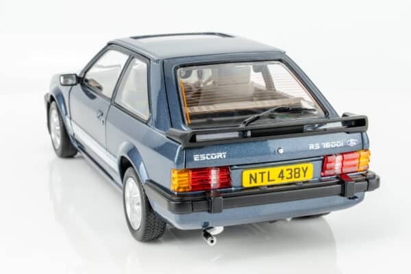 Sun Star - 1:18 Ford Escort RS1600i 1984 Caspian Blue RHD UK Exclusive - Limited Edition Diecast Model 31 Sun Star - 1:18 Ford Escort RS1600i 1984 Caspian Blue RHD UK Exclusive - Limited Edition Diecast Model