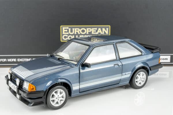 Sun Star - 1:18 Ford Escort RS1600i 1984 Caspian Blue RHD UK Exclusive - Limited Edition Diecast Model