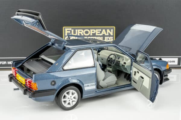 Sun Star - 1:18 Ford Escort RS1600i 1984 Caspian Blue RHD UK Exclusive - Limited Edition Diecast Model 19 Sun Star - 1:18 Ford Escort RS1600i 1984 Caspian Blue RHD UK Exclusive - Limited Edition Diecast Model