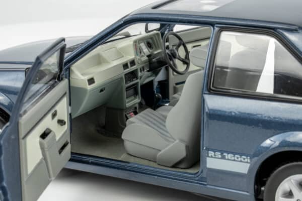 Sun Star - 1:18 Ford Escort RS1600i 1984 Caspian Blue RHD UK Exclusive - Limited Edition Diecast Model 26 Sun Star - 1:18 Ford Escort RS1600i 1984 Caspian Blue RHD UK Exclusive - Limited Edition Diecast Model