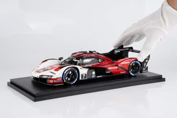 Top Speed 1:18 Porsche 963 Penske No.7 Winner 24h Daytona 2024 (TS0700) Resin Model 9 Top Speed 1:18 Porsche 963 Penske No.7 Winner 24h Daytona 2024 (TS0700) Resin Model