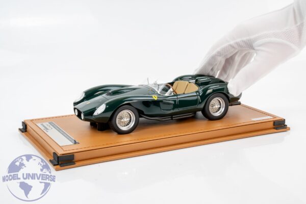 Tecnomodel - 1:18 Ferrari 250 TR Street Version Gloss Dark Green 1958 - Limited Edition Resin Model 8 Tecnomodel - 1:18 Ferrari 250 TR Street Version Gloss Dark Green 1958 - Limited Edition Resin Model