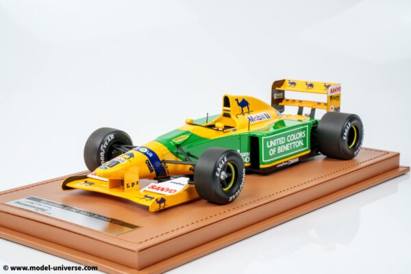 Tecnomodel - 1:18 Benetton B192 No.20 Martin Brundle British GP 1992 - Limited Edition Resin Model with Display Case 14 Tecnomodel - 1:18 Benetton B192 No.20 Martin Brundle British GP 1992 - Limited Edition Resin Model with Display Case