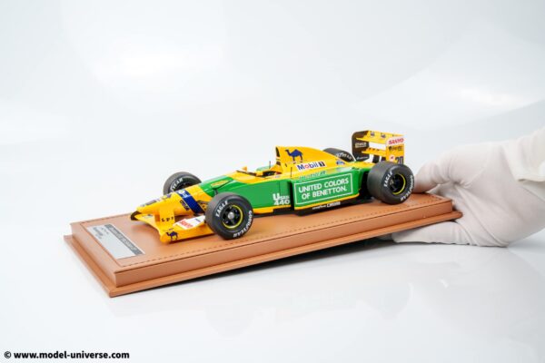 Tecnomodel - 1:18 Benetton B192 No.20 Martin Brundle British GP 1992 - Limited Edition Resin Model with Display Case 13 Tecnomodel - 1:18 Benetton B192 No.20 Martin Brundle British GP 1992 - Limited Edition Resin Model with Display Case