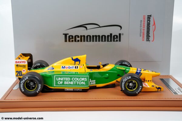 Tecnomodel - 1:18 Benetton B192 No.20 Martin Brundle British GP 1992 - Limited Edition Resin Model with Display Case 17 Tecnomodel - 1:18 Benetton B192 No.20 Martin Brundle British GP 1992 - Limited Edition Resin Model with Display Case