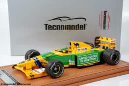 Tecnomodel - 1:18 Benetton B192 No.20 Martin Brundle British GP 1992 - Limited Edition Resin Model with Display Case