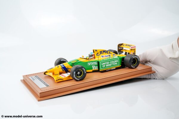 Tecnomodel - 1:18 Benetton B192 No.19 Michael Schumacher Winner Belgian GP 1992 with Driver Figure (TMD18-404A) Limited Edition Resin Model with Display Case 10 Tecnomodel - 1:18 Benetton B192 No.19 Michael Schumacher Winner Belgian GP 1992 with Driver Figure - Limited Edition Resin Model with Display Case