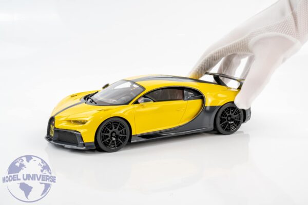 Top Speed - 1:18 Bugatti Chiron Pur Sport Yellow - Resin Model 5 Top Speed TS0388
