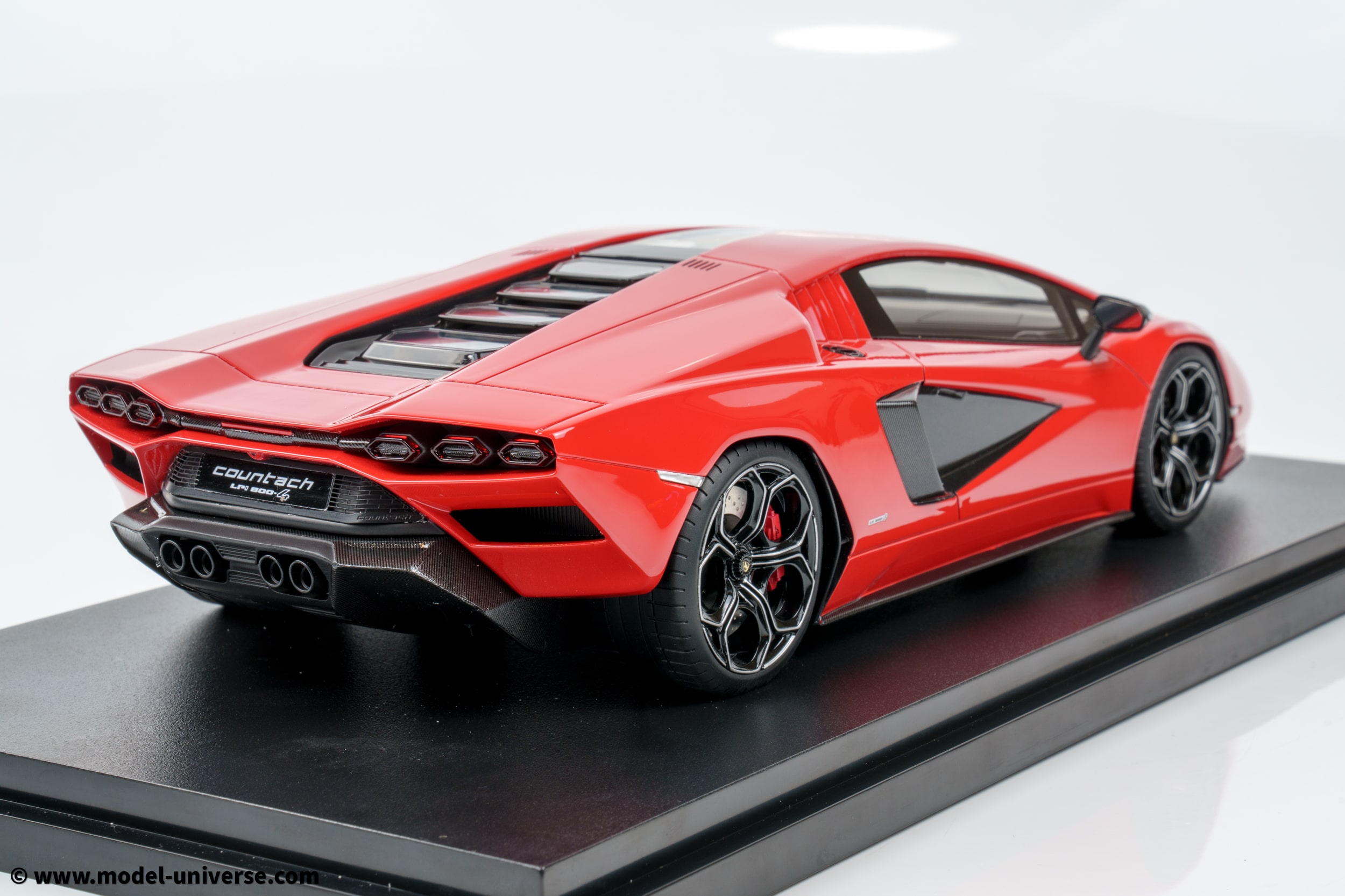 Top Speed - 1:18 Lamborghini Countach LPI 800-4 Rosso Mars Red