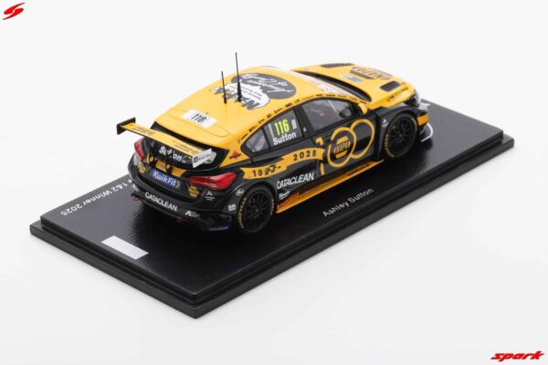Spark 1:43 - Ford Focus ST NAPA Racing No.116 Ashley Sutton BTCC - Thruxton Race 2 Winner - 100 Years of NAPA - Limited Edition Resin Model 3 UK026 2