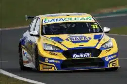 Spark 1:43 - Ford Focus ST NAPA Racing No.32 Daniel Rowbottom BTCC - Snetterton Race 2 Winner 2025 - Limited Edition Resin Model