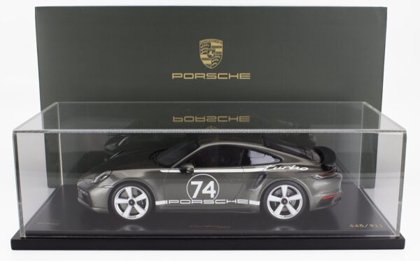 1:18 Porsche 911 (992) Coupe No.74 50 Years 2023 Aventurine Green - Limited Edition Resin Model - Spark Porsche Exclusive 9 WAP0211690SHDP image5