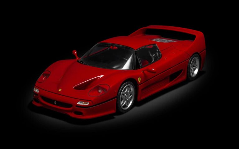 Pocher Ferrari F50 1:8 Model Kit: Rosso Corsa & Giallo Modena