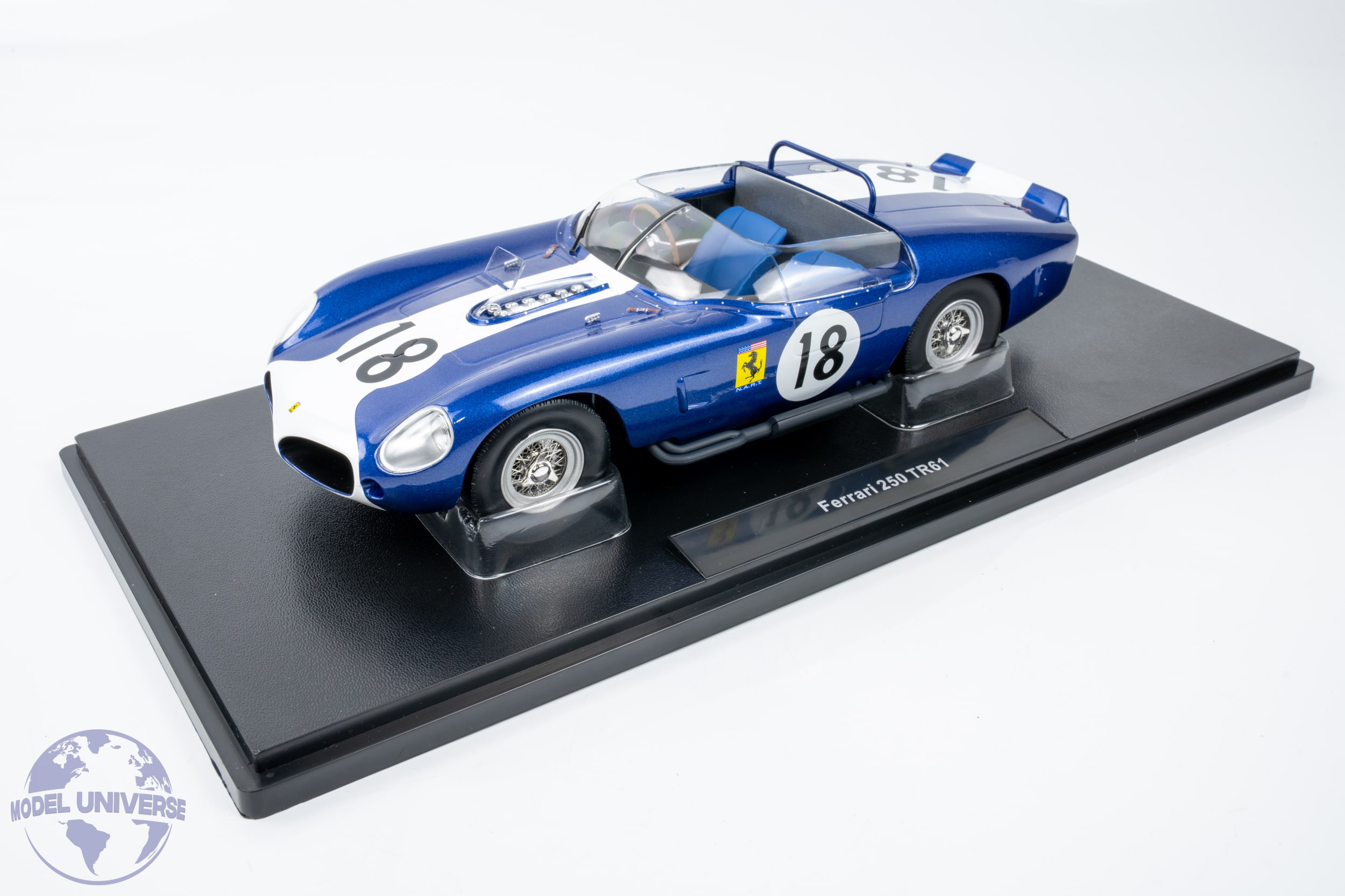 WERK83 - 1:18 Ferrari 250 TR61 NART No.18 24h Le Mans 1962 - John Fulp, Peter Ryan - Diecast Model 9 WERK83 - 1:18 Ferrari 250 TR61 NART No.18 24h Le Mans 1962 - John Fulp, Peter Ryan - Diecast Model
