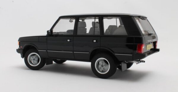 cult scale - 1:18 range rover classic vogue beluga black (1990)