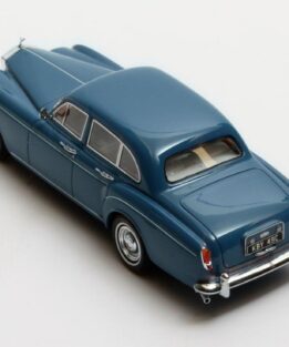 Matrix MX11705-083 Rolls Royce Silver Cloud III Flying Spur 1965 blue resin model car