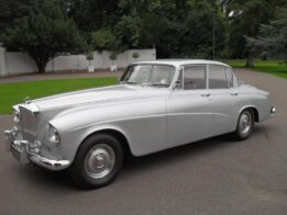 Matrix MX40201-141 1:43 Bentley S2 Continental Sports Hooper 1959 Silver Resin Model Car