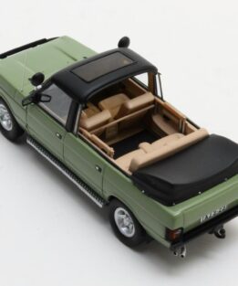 Matrix MX41701-011 Range Rover Rometsch Hunting Car Honecker Green 1985 Resin Model Car