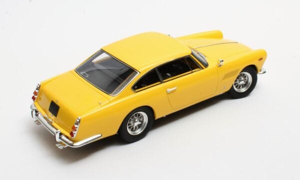 Matrix 1/18 Ferrari 250 GTE 2+2 Yellow Diecast Model L0604-043