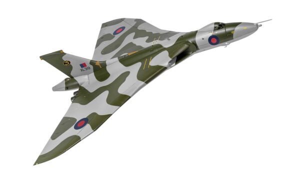 Corgi AA27205 Avro Vulcan b2 xl319 raf 1:48 diecast model plane