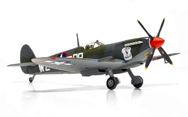 Corgi - 1:72 Supermarine Spitfire Mk.IXc 'Porky II' - 31st USAAD - Lt.Robert Connor - Limited Edition Diecast Model 13 Corgi - 1:72 Supermarine Spitfire Mk.IXc 'Porky II' - 31st USAAD - Lt.Robert Connor - Limited Edition Diecast Model