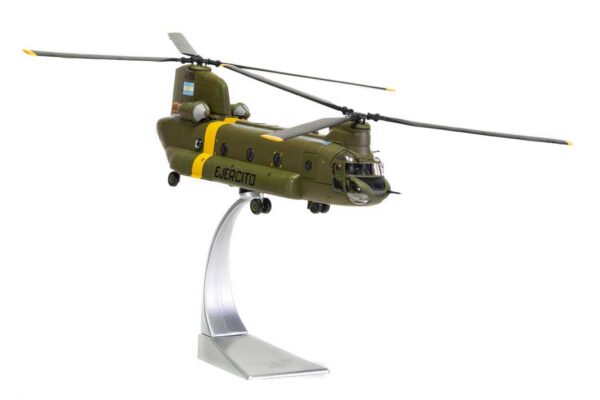 Corgi AA34217 Boeing Chinook CH47C AE520 Argentine Diecast Model