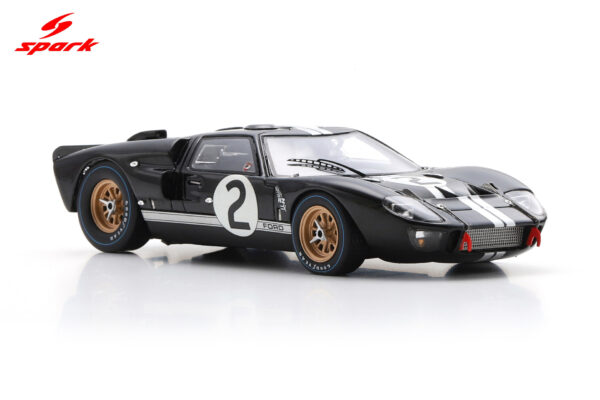 Spark 1:43 Ford Mk II No.2 Winner 24H Le Mans 1966 B. McLaren - C. Amon (43LM66) Resin Model 13 Spark 1:43 Ford Mk II No.2 Winner 24H Le Mans 1966 B. McLaren - C. Amon (43LM66) Resin Model