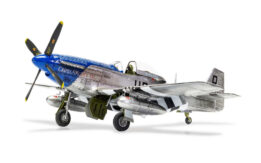 airfix - 1:48 north american p-51d mustang (filletless tails) (a05138) model kit