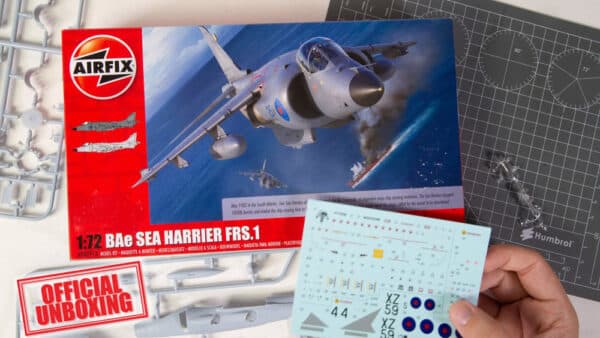 airfix - 1:72 bae sea harrier frs.1 (a04051a) model kit
