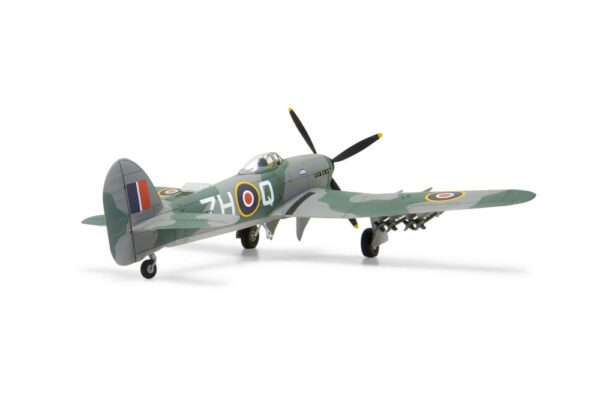 airfix - 1:72 hawker typhoon mk.ib hanging gift set (a55208a) model kit