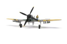 airfix - 1:72 hawker typhoon mk.ib hanging gift set (a55208a) model kit