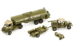 airfix - 1:72 wwii usaaf 8th bomber resupply set (a06304) model kit